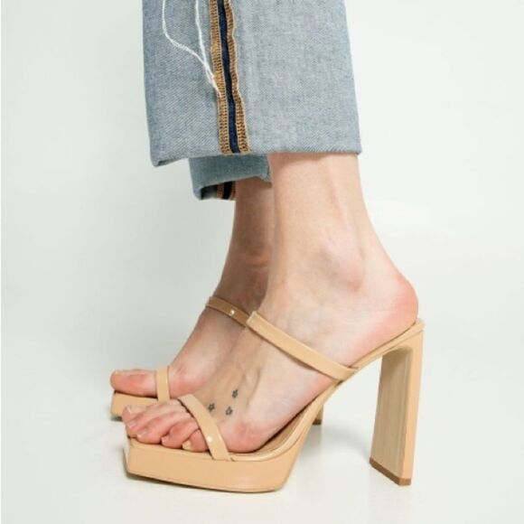 HUSTLER NUDE BY JEFFREY CAMPBELL - Picture 2 of 7